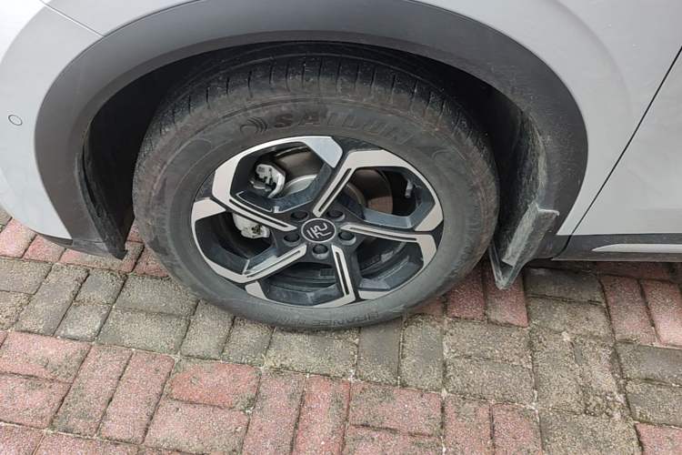 Used BYD Yuan PLUS 2025 Intelligent Driving Version 430 KM Beyond-Range Edition Left Front Wheel Hub