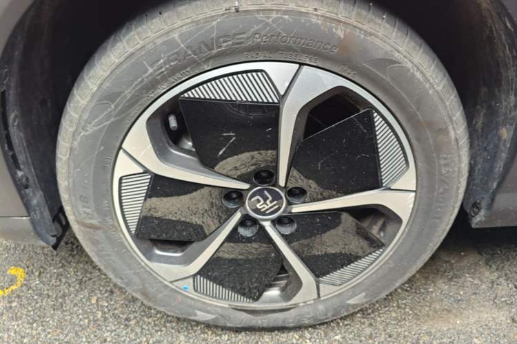 Used BYD Yuan PLUS 2025 Intelligent Driving Version 510 KM Beyond-Grade Edition Left Front Wheel Hub