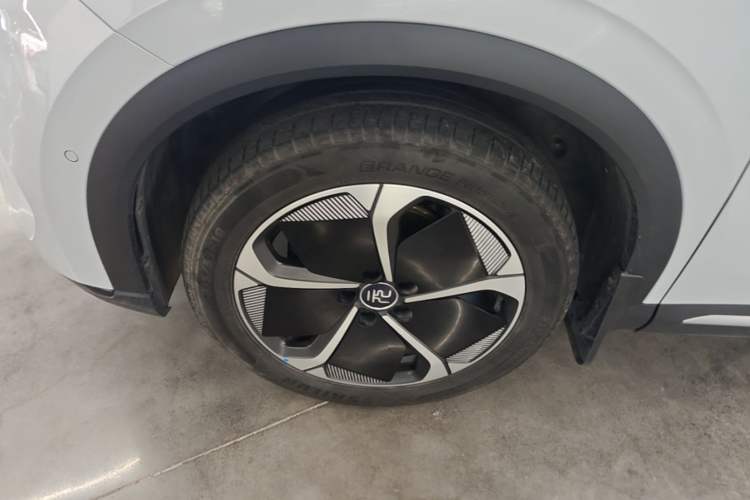 Used BYD Yuan PLUS 2025 Intelligent Driving Version 510 KM Beyond-Grade Edition Left Front Wheel Hub