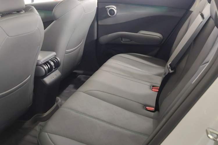 Used BYD Yuan PLUS 2025 Intelligent Driving Version 510 KM Beyond-Grade Edition Left Rear Seat