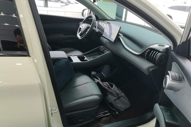Used BYD Yuan PLUS 2025 Intelligent Driving Version 510 KM Beyond-Grade Edition Right Front Seat