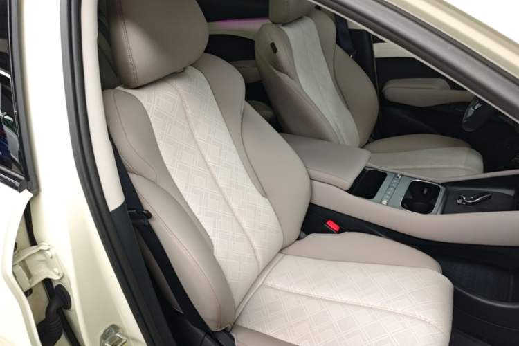 Used BYD Yuan PLUS 2025 Intelligent Driving Version 510 KM Beyond-Grade Edition Right Front Seat