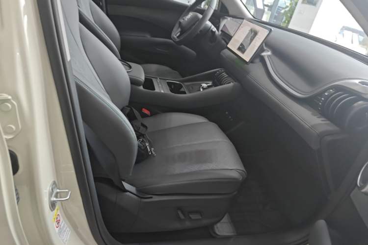 Used BYD Yuan PLUS 2025 Intelligent Driving Version 510 KM Beyond-Grade Edition Right Front Seat