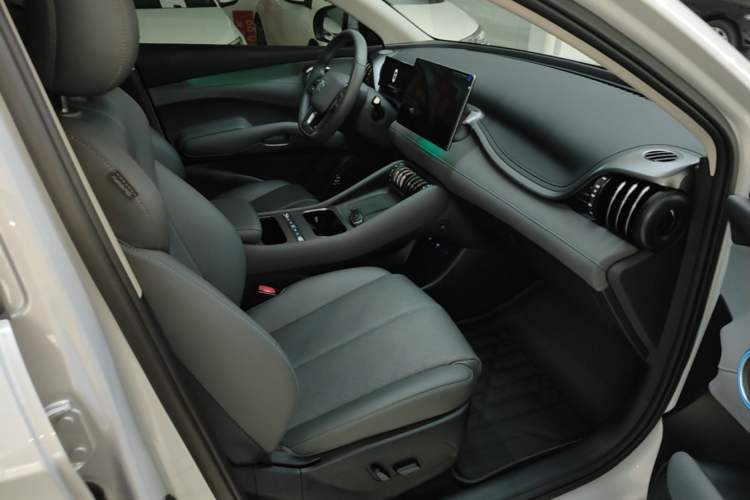 Used BYD Yuan PLUS 2025 Intelligent Driving Version 430 KM Beyond-Range Edition Right Front Seat