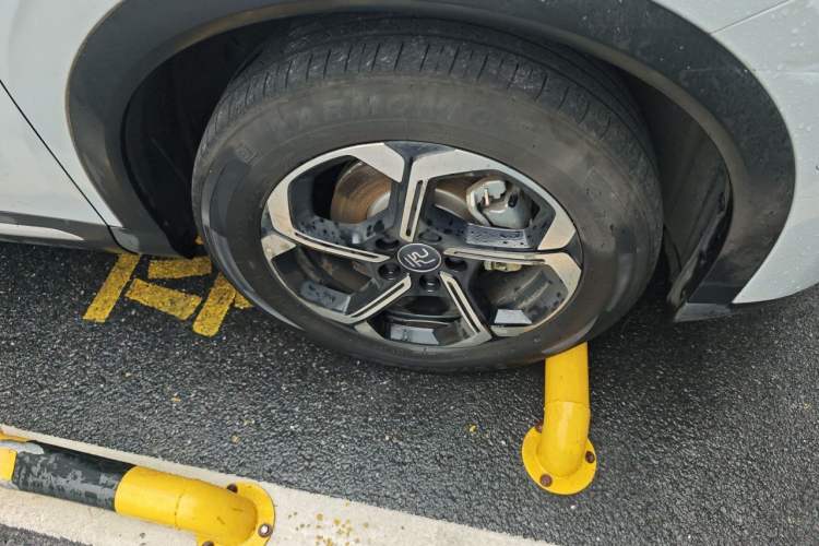 Used BYD Yuan PLUS 2025 Intelligent Driving Version 430 KM Beyond-Range Edition Right Front Wheel Hub