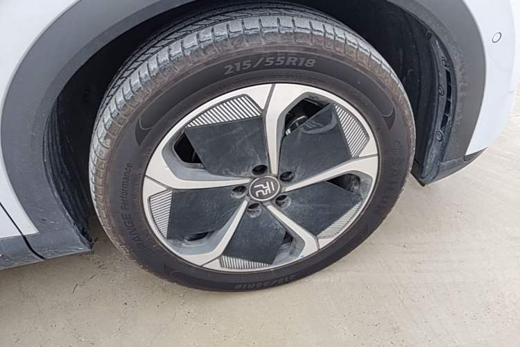 Used BYD Yuan PLUS 2025 Intelligent Driving Version 510 KM Beyond-Grade Edition Right Front Wheel Hub