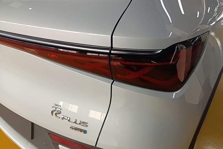 Used BYD Yuan PLUS 2025 Intelligent Driving Version 430 KM – Leading Edition Right Rear Taillight