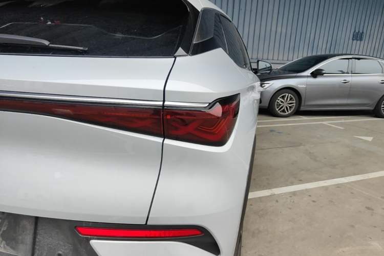 Used BYD Yuan PLUS 2025 Intelligent Driving Version 510 KM Beyond-Grade Edition Right Rear Taillight