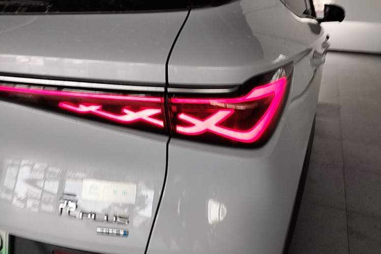 Used BYD Yuan PLUS 2025 Intelligent Driving Version 430 KM – Leading Edition Right Rear Taillight