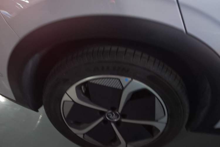 Used BYD Yuan PLUS 2025 Intelligent Driving Version 510 KM Beyond-Grade Edition Right Rear Wheel Hub