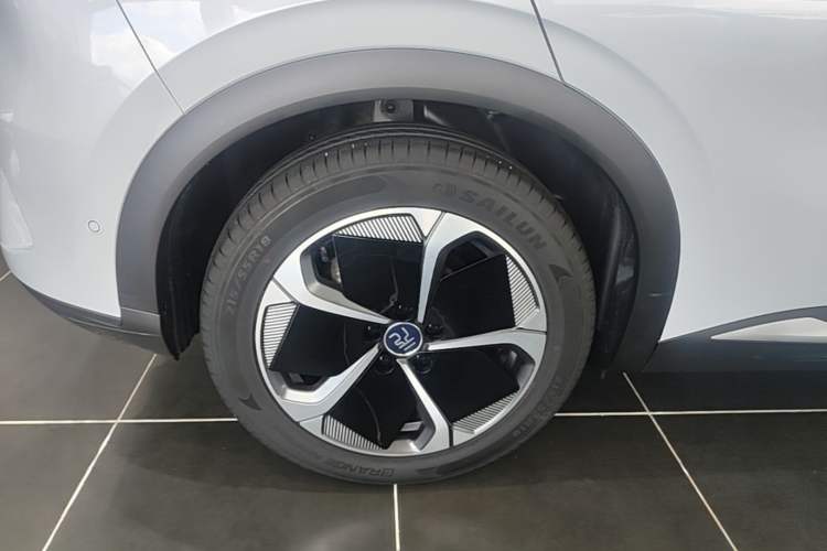 Used BYD Yuan PLUS 2025 Intelligent Driving Version 510 km Excellence Edition Right Rear Wheel Hub