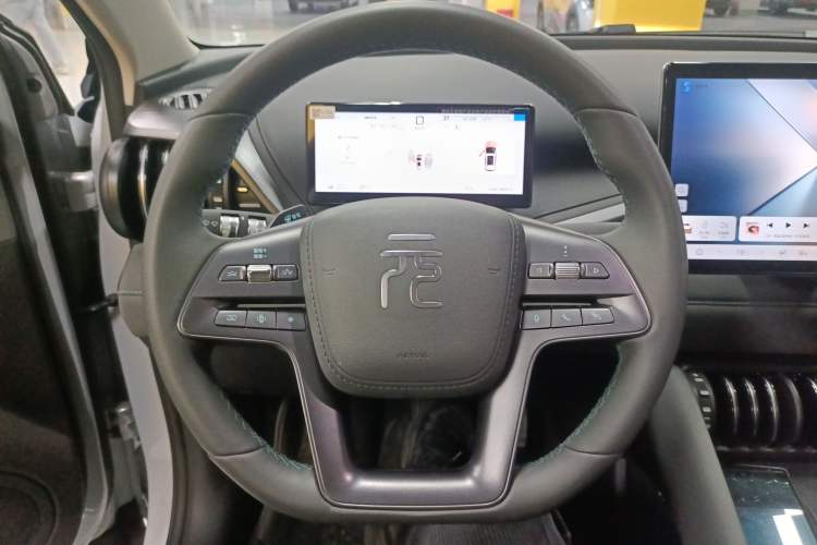 Used BYD Yuan PLUS 2025 Intelligent Driving Version 510 KM Beyond-Grade Edition Steering Wheel