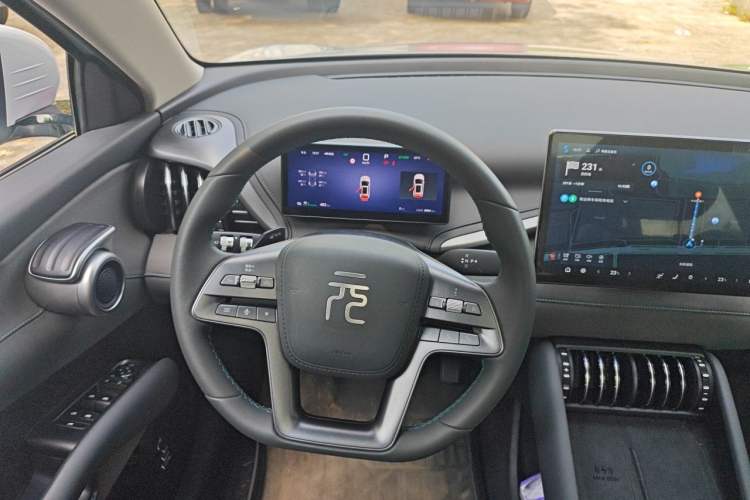 Used BYD Yuan PLUS 2025 Intelligent Driving Version 510 KM Beyond-Grade Edition Steering Wheel