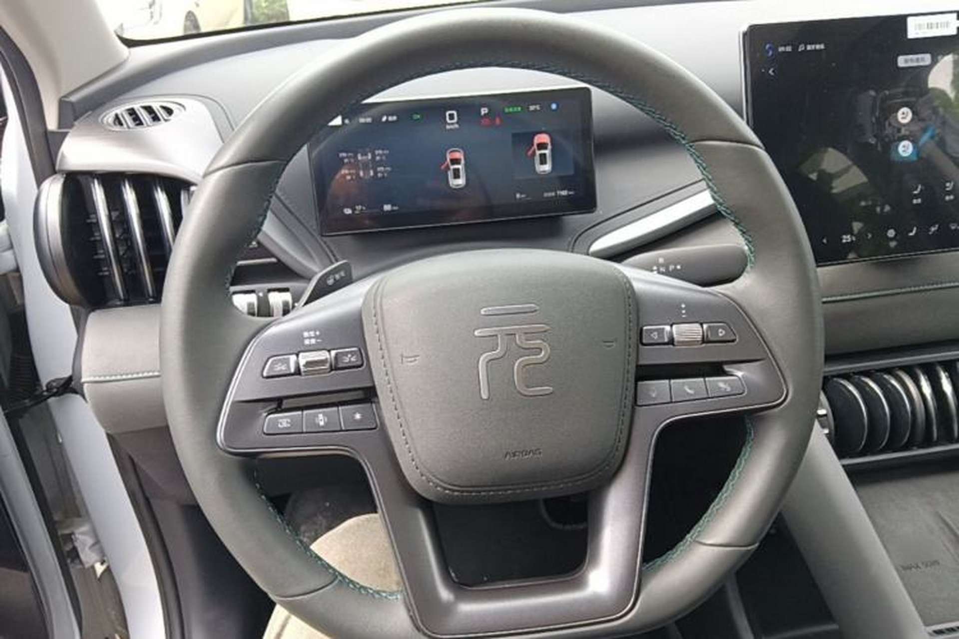 Used BYD Yuan PLUS 2025 Intelligent Driving Version 510 KM Beyond-Grade Edition Steering Wheel