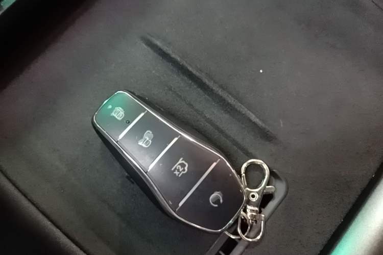 Used BYD Yuan PLUS 2025 Intelligent Driving Version 430 KM – Leading Edition Vehicle Key