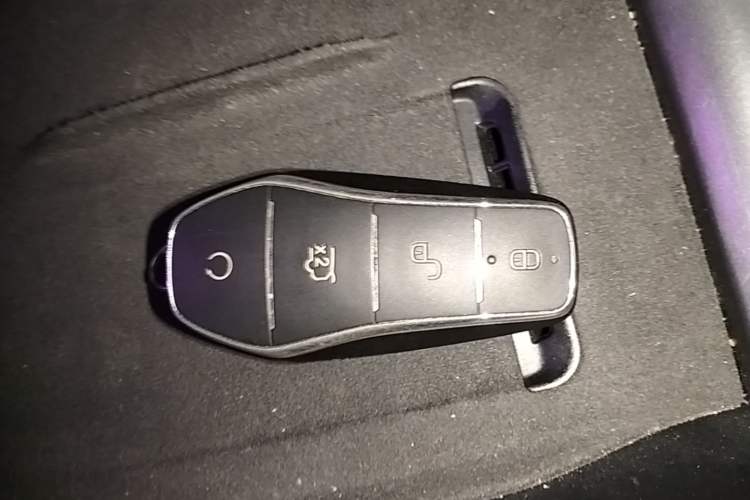 Used BYD Yuan PLUS 2025 Intelligent Driving Version 430 KM – Leading Edition Vehicle Key
