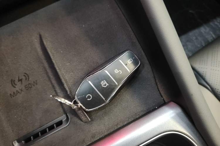 Used BYD Yuan PLUS 2025 Intelligent Driving Version 510 KM Beyond-Grade Edition Vehicle Key
