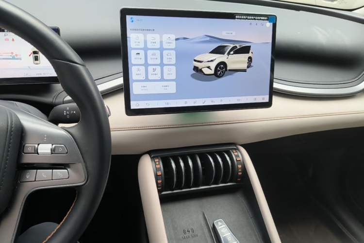 Used BYD Yuan PLUS 2025 Intelligent Driving Version 510 KM Beyond-Grade Edition Audio And AC Panel