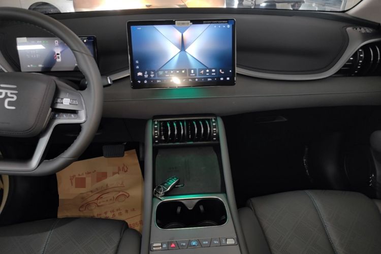 Used BYD Yuan PLUS 2025 Intelligent Driving Version 510 KM Beyond-Grade Edition Audio And AC Panel