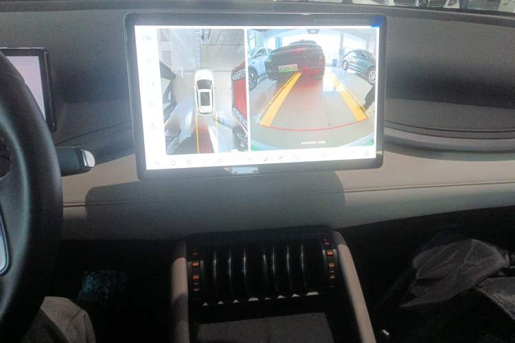 Used BYD Yuan PLUS 2025 Intelligent Driving Version 510 KM Beyond-Grade Edition Audio And AC Panel