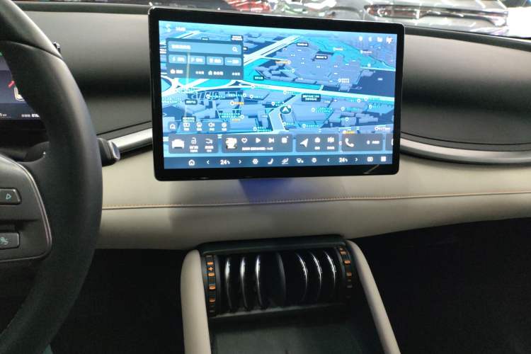 Used BYD Yuan PLUS 2025 Intelligent Driving Version 510 KM Beyond-Grade Edition Audio And AC Panel