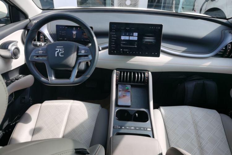 Used BYD Yuan PLUS 2025 Intelligent Driving Version 510 KM Beyond-Grade Edition Center Console