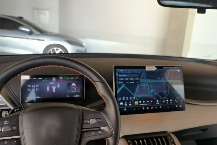 Used BYD Yuan PLUS 2025 Intelligent Driving Version 510 km Leading Edition Center Console
