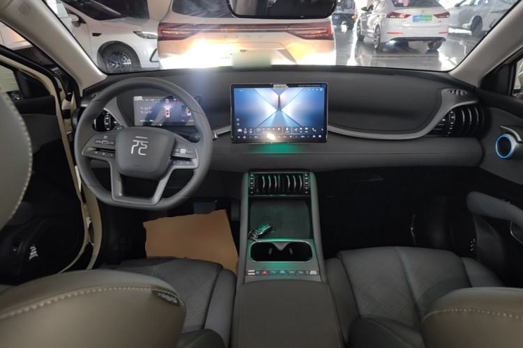 Used BYD Yuan PLUS 2025 Intelligent Driving Version 510 KM Beyond-Grade Edition Center Console