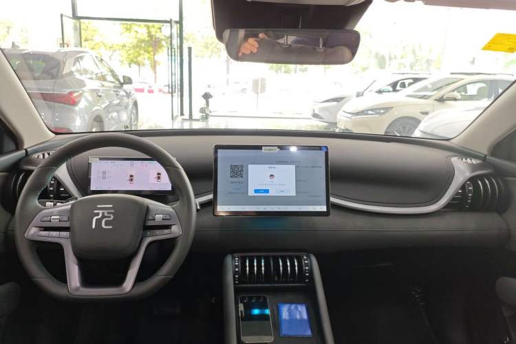 Used BYD Yuan PLUS 2025 Intelligent Driving Version 430 KM Beyond-Range Edition Center Console