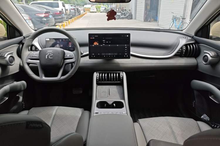 Used BYD Yuan PLUS 2025 Intelligent Driving Version 510 km Leading Edition Center Console