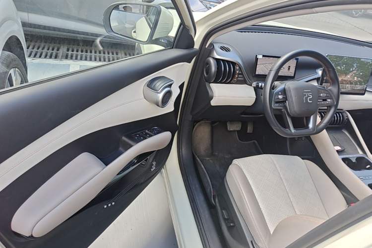 Used BYD Yuan PLUS 2025 Intelligent Driving Version 510 KM Beyond-Grade Edition Driver Seat
