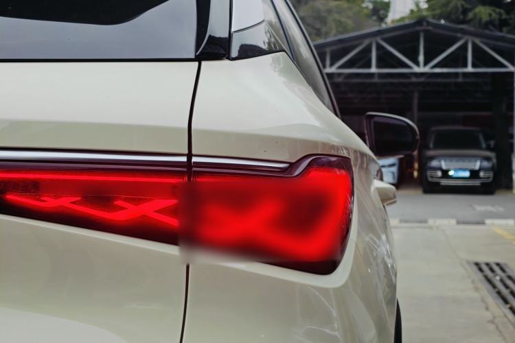 Used BYD Yuan PLUS 2025 Intelligent Driving Version 510 km Excellence Edition Exterior 6