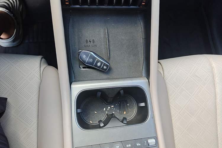 Used BYD Yuan PLUS 2025 Intelligent Driving Version 510 KM Beyond-Grade Edition Gear Lever