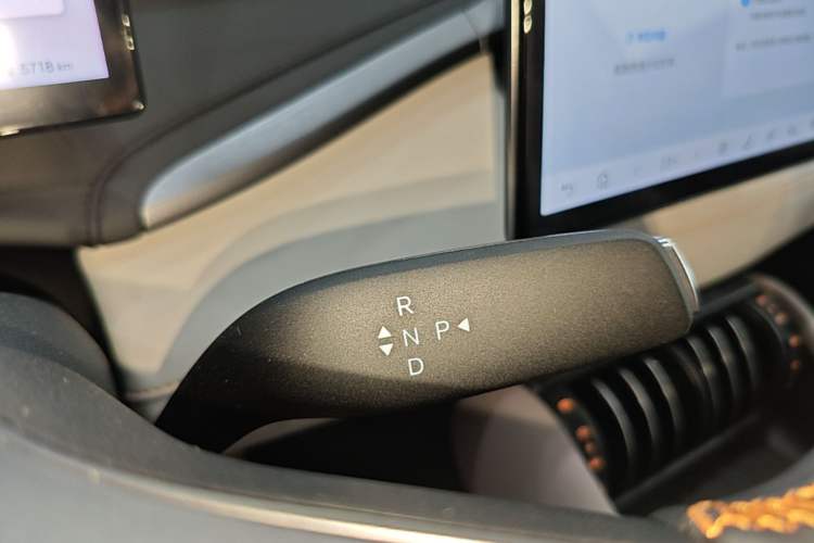 Used BYD Yuan PLUS 2025 Intelligent Driving Version 510 KM Beyond-Grade Edition Gear Lever