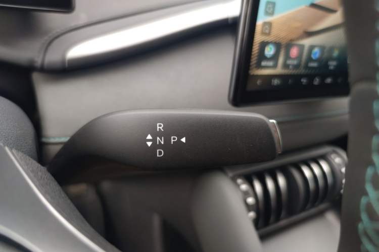 Used BYD Yuan PLUS 2025 Intelligent Driving Version 430 KM – Leading Edition Gear Lever