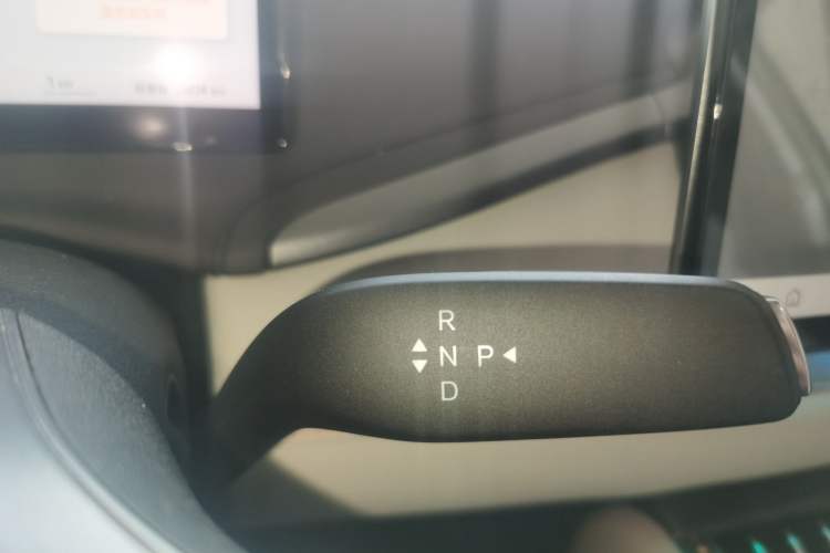 Used BYD Yuan PLUS 2025 Intelligent Driving Version 510 KM Beyond-Grade Edition Gear Lever
