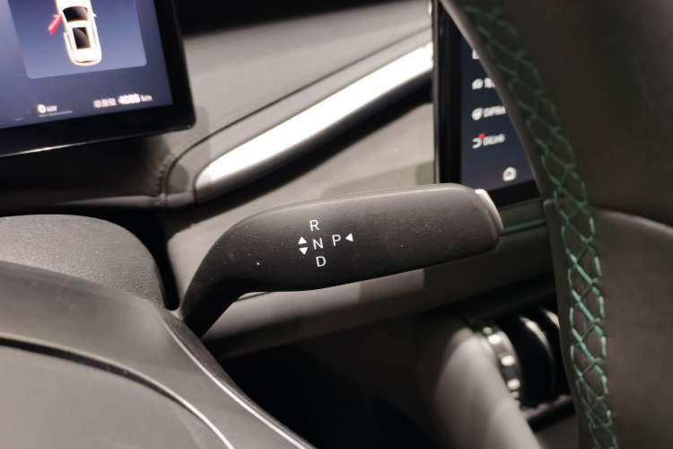 Used BYD Yuan PLUS 2025 Intelligent Driving Version 510 KM Beyond-Grade Edition Gear Lever
