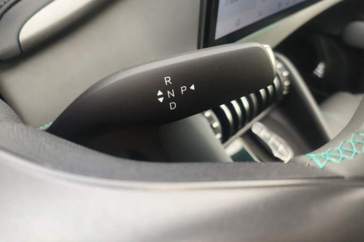 Used BYD Yuan PLUS 2025 Intelligent Driving Version 510 KM Beyond-Grade Edition Gear Lever