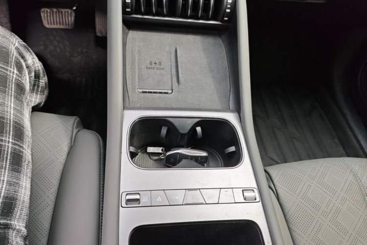 Used BYD Yuan PLUS 2025 Intelligent Driving Version 510 km Leading Edition Gear Lever