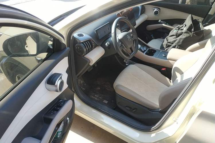 Used BYD Yuan PLUS 2025 Intelligent Driving Version 510 km Excellence Edition Interior 3