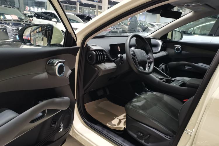 Used BYD Yuan PLUS 2025 Intelligent Driving Version 510 KM Beyond-Grade Edition Interior 3