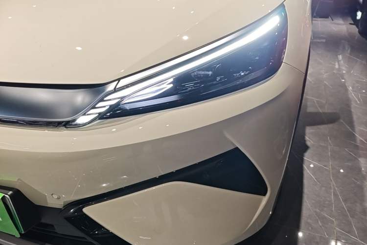Used BYD Yuan PLUS 2025 Intelligent Driving Version 430 KM – Leading Edition Left Front Headlight
