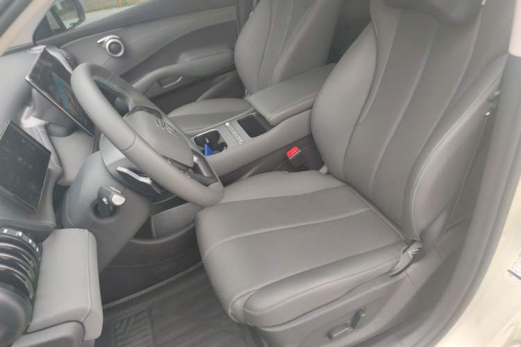 Used BYD Yuan PLUS 2025 Intelligent Driving Version 430 KM – Leading Edition Left Front Seat