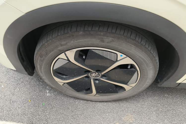 Used BYD Yuan PLUS 2025 Intelligent Driving Version 510 KM Beyond-Grade Edition Left Front Wheel Hub