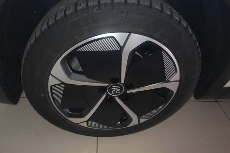 Used BYD Yuan PLUS 2025 Intelligent Driving Version 510 KM Beyond-Grade Edition Left Front Wheel Hub