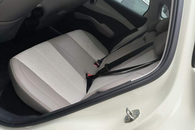 Used BYD Yuan PLUS 2025 Intelligent Driving Version 510 KM Beyond-Grade Edition Left Rear Seat