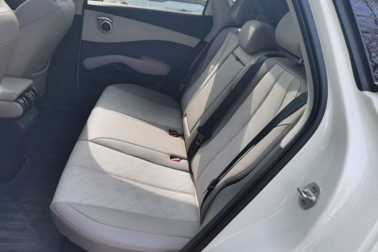 Used BYD Yuan PLUS 2025 Intelligent Driving Version 510 KM Beyond-Grade Edition Left Rear Seat