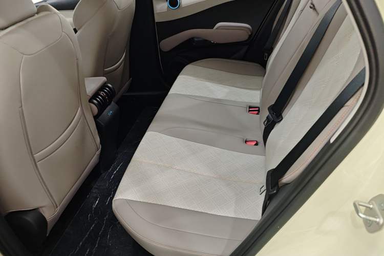 Used BYD Yuan PLUS 2025 Intelligent Driving Version 510 KM Beyond-Grade Edition Left Rear Seat