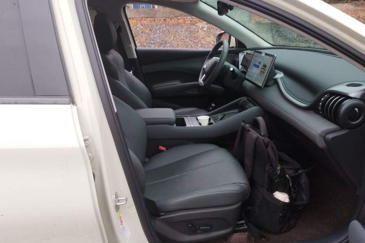 Used BYD Yuan PLUS 2025 Intelligent Driving Version 510 KM Beyond-Grade Edition Right Front Seat