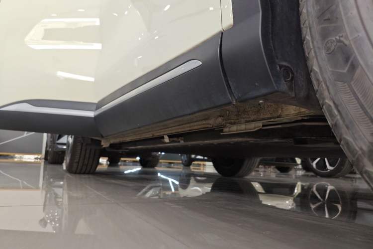 Used BYD Yuan PLUS 2025 Intelligent Driving Version 430 KM Beyond-Range Edition Right Side Sill
